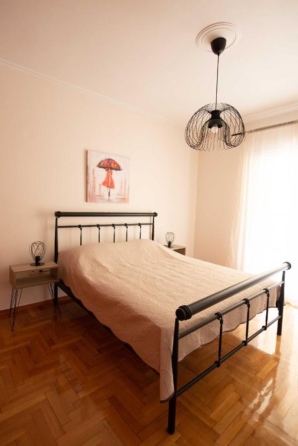 Apartamento Dimantheo Atenas Exterior foto